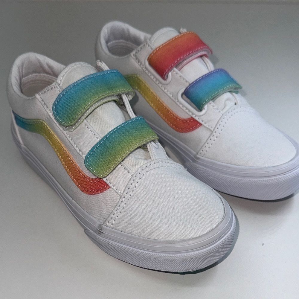 🔥Vans Kids White Sneakers with Rainbow Straps Sz 2 New